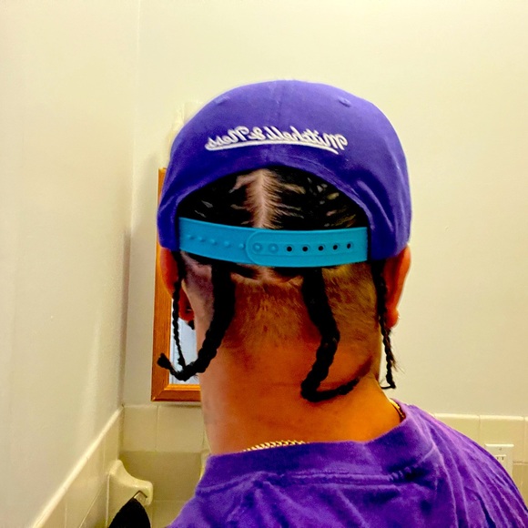 Meet your Posher, Luis - Picture 1 of 1